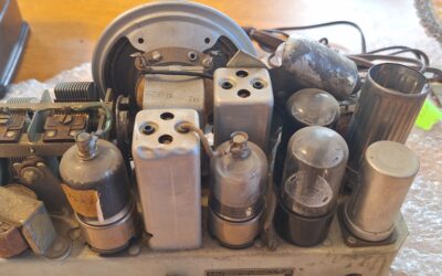 A look at what’s inside these old radios…